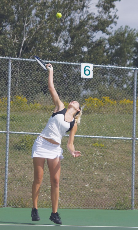 Battling the Competition: Melissa Flowers and the rest of the Ferris State women’s tennis team travelled to the ITA Regional Championships this weekend. Several team members were struggling with injuries and had to battle over the competition; the results were mixed. Photo By: Kate Dupon | Photo Editor