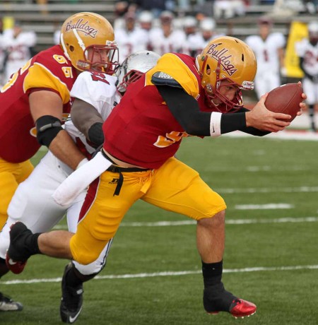 Diving for Points: FSU senior quarterback Tom Schneider dives into the end zone for a touchdown. The Bulldogs lost to Indianapolis 24-17 on Oct. 29. Photo By: Brock Copus | Multimedia Editor Diving for Points: FSU senior quarterback Tom Schneider dives into the end zone for a touchdown. The Bulldogs lost to Indianapolis 24-17 on Oct. 29. Photo By: Brock Copus | Multimedia Editor