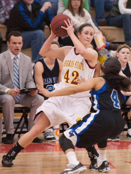 Hoping For a Win: FSU senior guard/forward Tricia Principe during a 2010-11 season game. The Bulldogs will head to Tiffin on Dec.1 hoping to add another win to their 2-1 overall 2011-12 record. Photo Courtesy of Ferris State Athletics