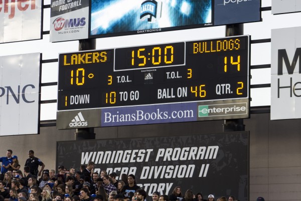 The Bulldogs didn't always hold a big lead, as the game remained close at the start of the second quarter.