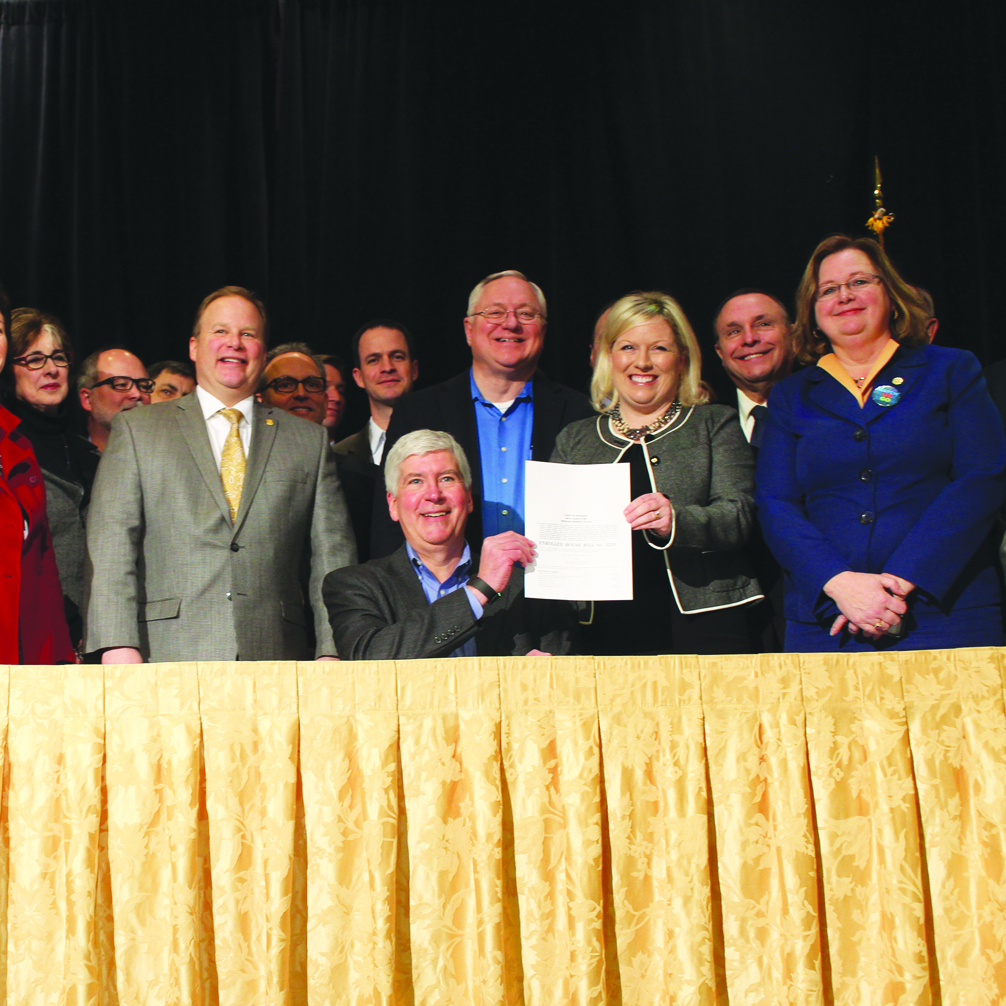 On Jan. 29, 2016, members of the Ferris State Torch staff had the unique opportunity to witness Michigan Governor Rick Snyder sign a bill at the Michigan Press Association Conference in Grand Rapids, allocating $28 million toward the efforts to resolve the Flint water crisis. Despite recent criticism, Snyder received not one, but two standing ovations at the gathering.